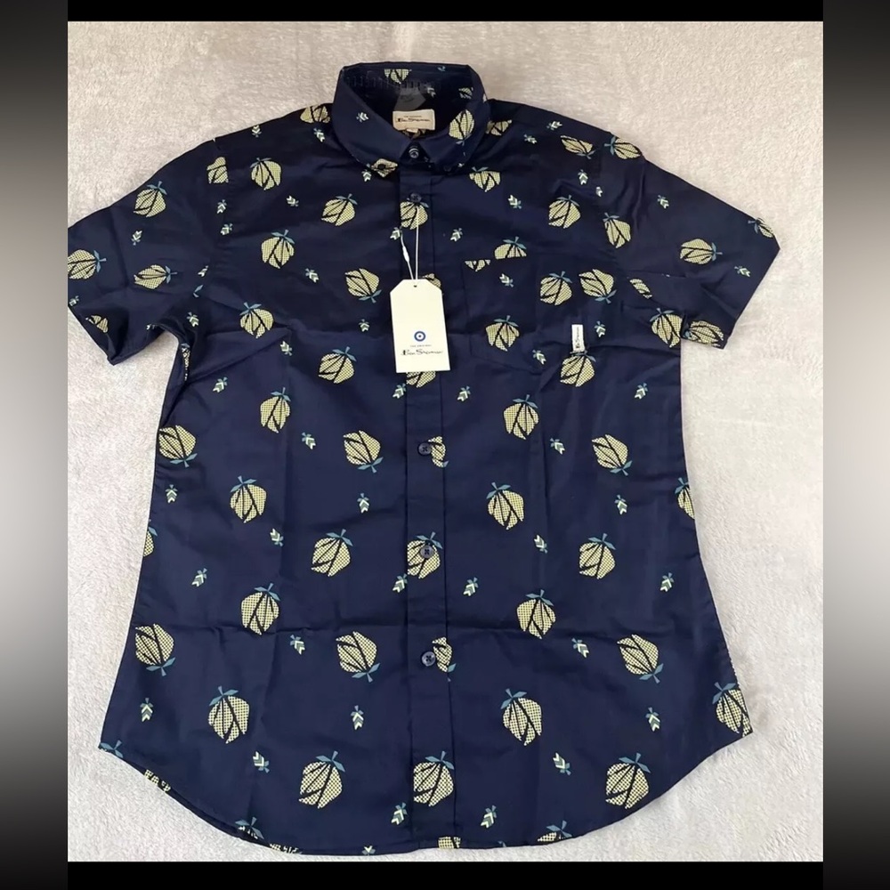 Ben Sherman mens blue Short Sleeve button front shirt size Small